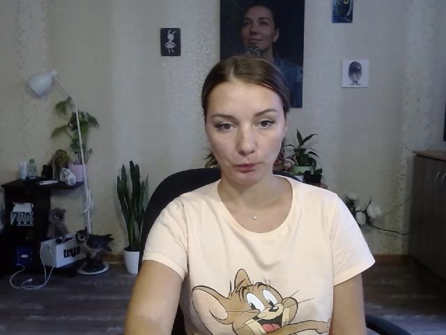 Live sex webcam photo for Emi_lywild #271457596