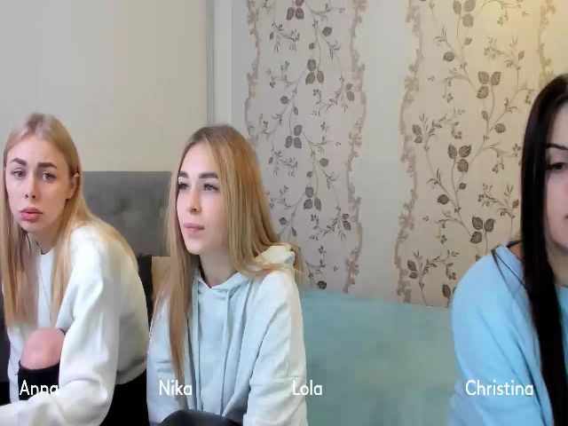 Live sex webcam photo for SweeetBerrry #271457401