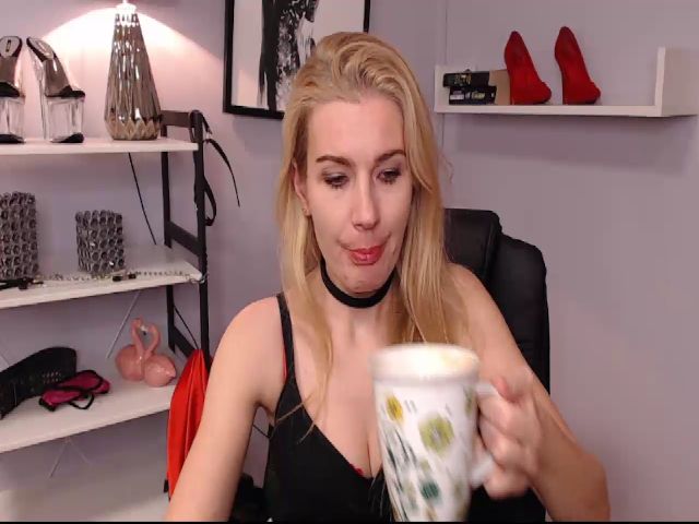 Live sex webcam photo for SOFIExMFC #271465620