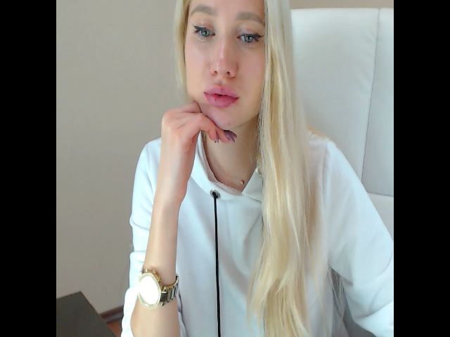 Live sex webcam photo for Miss_Sylvia #271461626