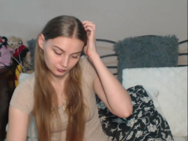 Live sex webcam photo for LarissaSexy25 #271460733