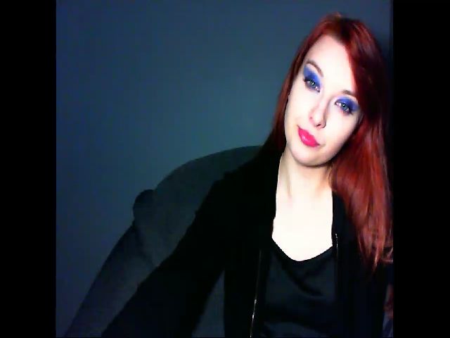 Live sex webcam photo for VirginLuna18 #271460950