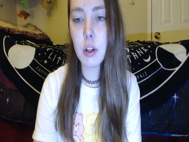 Live sex webcam photo for LilEmmy1999 #271465396