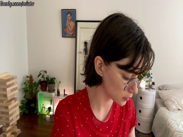 Live sex webcam photo for miatv #271466272