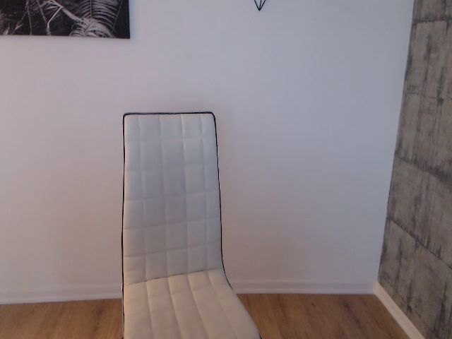 Live sex webcam photo for Rose4Lucy #271457080