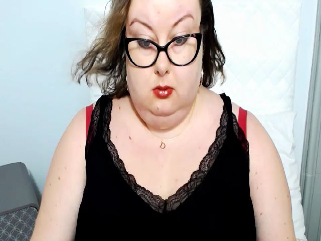 Live sex webcam photo for HornyBonnie #271456801