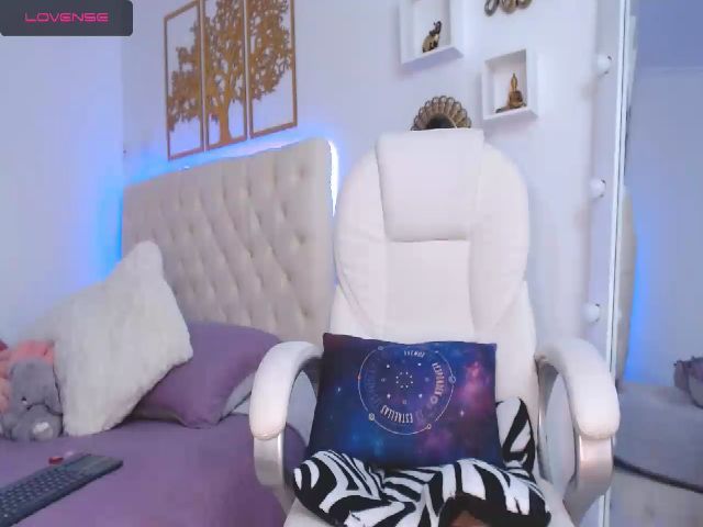 Live sex webcam photo for Marti_castle #271465899