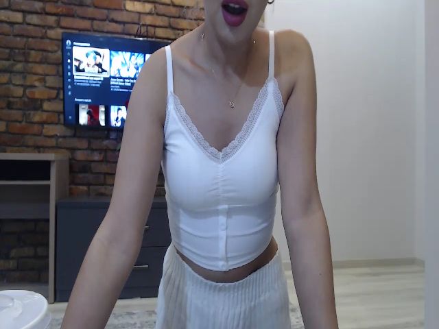 Live sex webcam photo for MinggLee_ #271464298