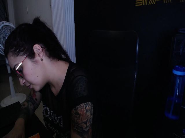 Live sex webcam photo for MissTiara_ #271466261