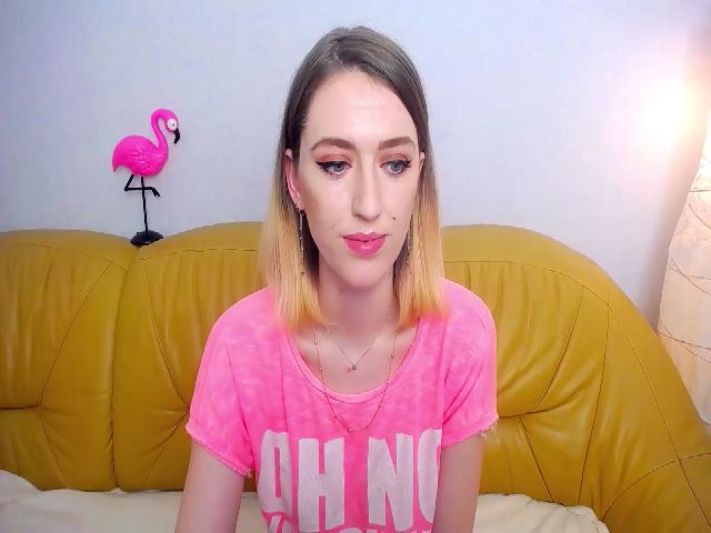 Live sex webcam photo for MissLayla4u #271462249
