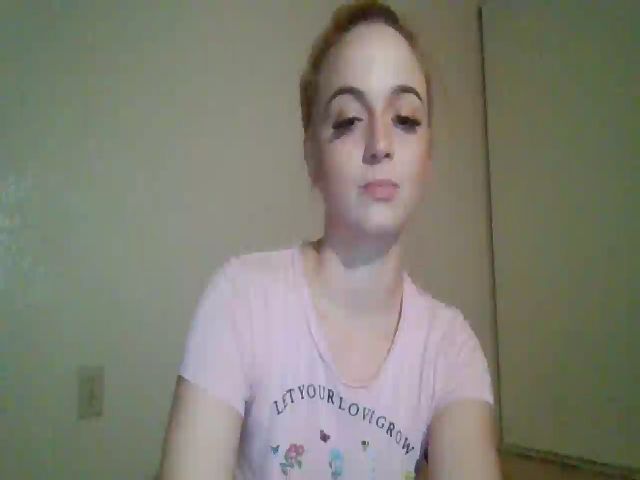 Live sex webcam photo for Leeanamae #271454968