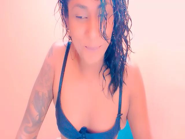 Live sex webcam photo for INDIANGOLD #271464257