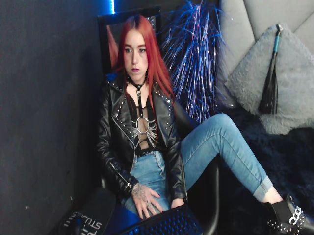 Live sex webcam photo for samantasmithh #271466821