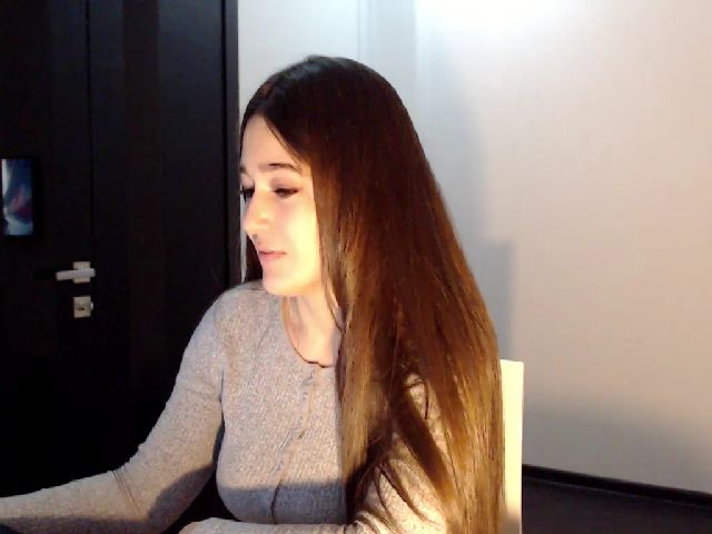 Live sex webcam photo for Lucky_V #271464653