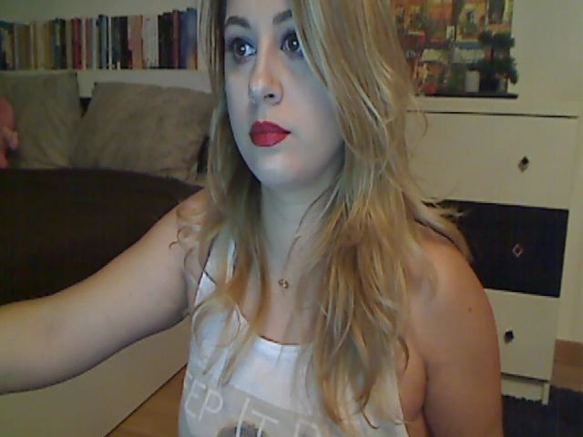 Live sex webcam photo for MISS__S #271460738