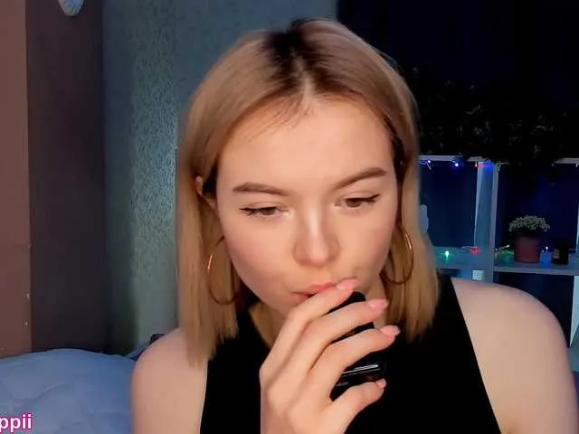 Live sex webcam photo for MargaretLovy #271455925