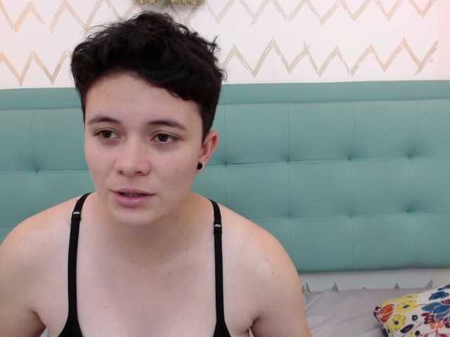 Live sex webcam photo for Taylor-Allana #271462937