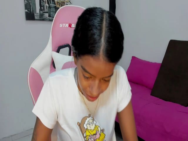 Live sex webcam photo for SelenaHoot #271460266