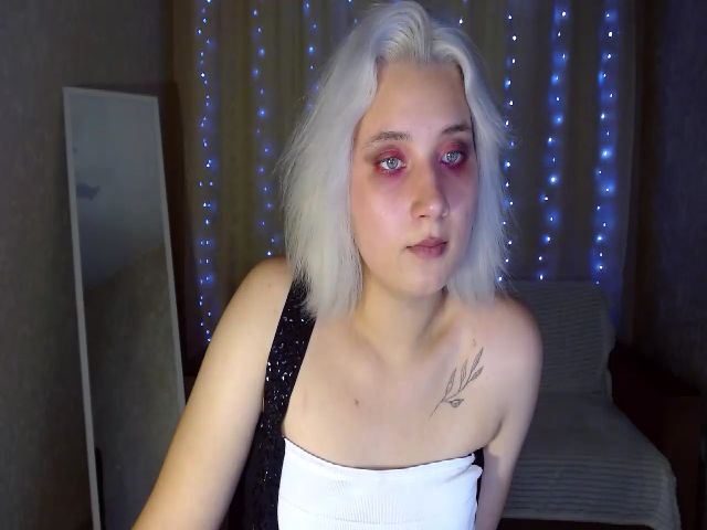 Live sex webcam photo for Star_Laura #271461098