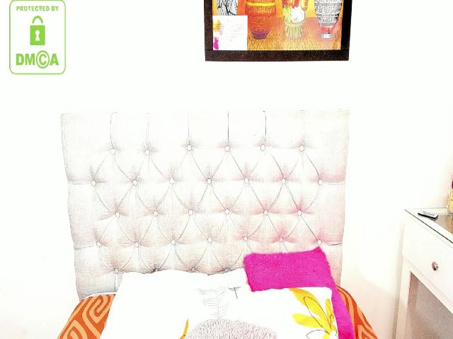 Live sex webcam photo for Maika27 #271461173