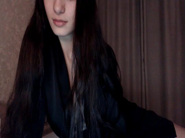 Live sex webcam photo for Snow___ #271464591