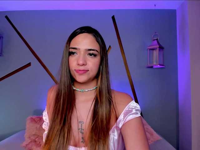 Live sex webcam photo for MariamRivera #271459701