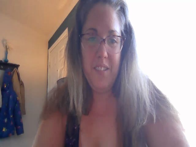 Live sex webcam photo for Laural55 #271464244