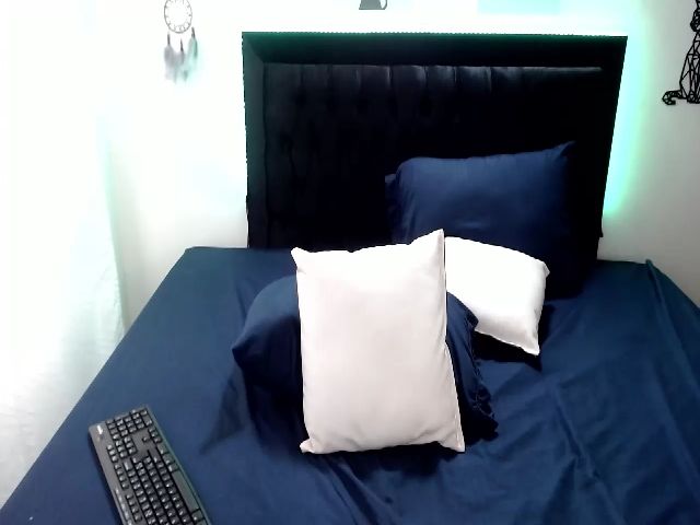 Live sex webcam photo for Luna_smith #271461784