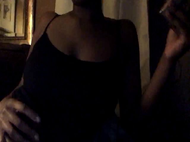 Live sex webcam photo for IsabelHunter #271455490