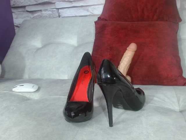 Live sex webcam photo for scarlettxxx1 #271463888