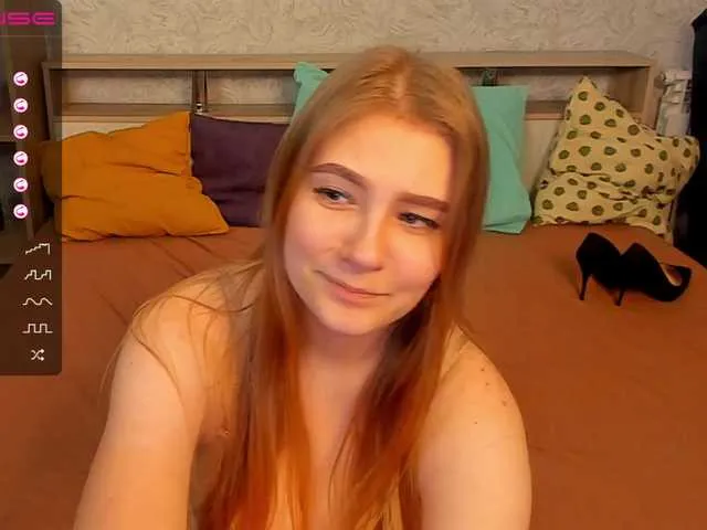 Live sex webcam photo for EvgeniaScott #271463559