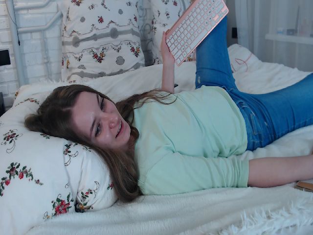 Live sex webcam photo for MaLiNka__ #271454070