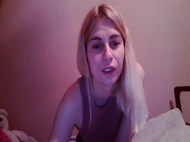 Live sex webcam photo for little_girl27 #271461757