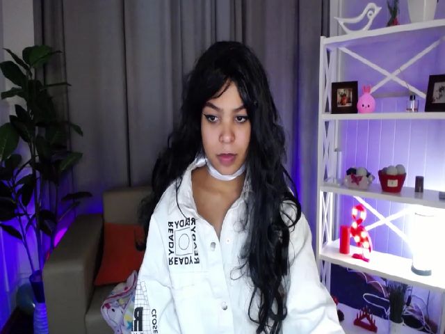 Live sex webcam photo for AnnyBrooks #271457859