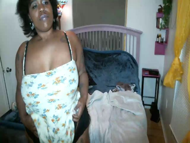 Live sex webcam photo for LiviOh #271457359