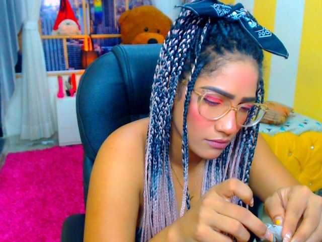 Live sex webcam photo for Eloveskamy #271472168