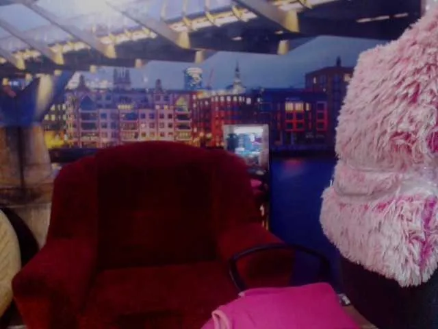 Live sex webcam photo for StarMarmelada #271478943
