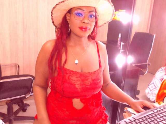 Live sex webcam photo for LizaDouson #271472170