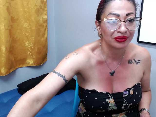 Live sex webcam photo for miranda-spark #271467284