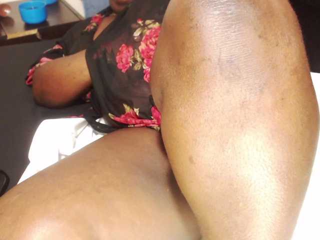 Live sex webcam photo for EbonySexxx #271474778