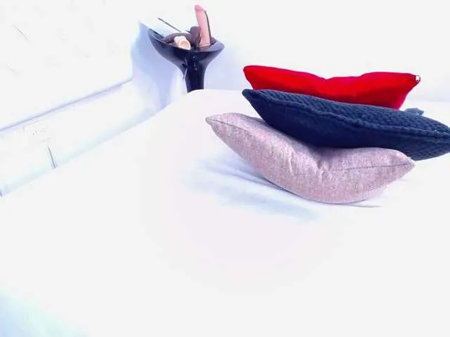 Live sex webcam photo for ginger-milys #271478541