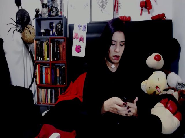 Live sex webcam photo for MilfKatty #271470304