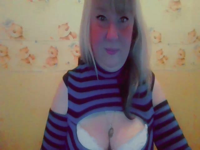 Live sex webcam photo for Christine31 #271472289