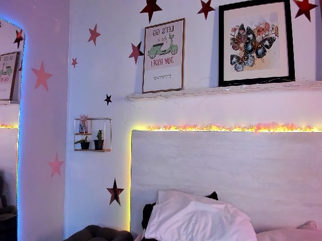 Live sex webcam photo for Sophia_Ferrer #271469847