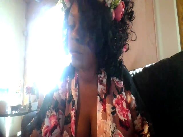 Live sex webcam photo for MistressLena #271477562