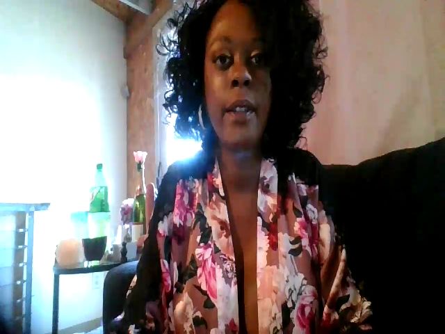 Live sex webcam photo for MistressLena #271480562