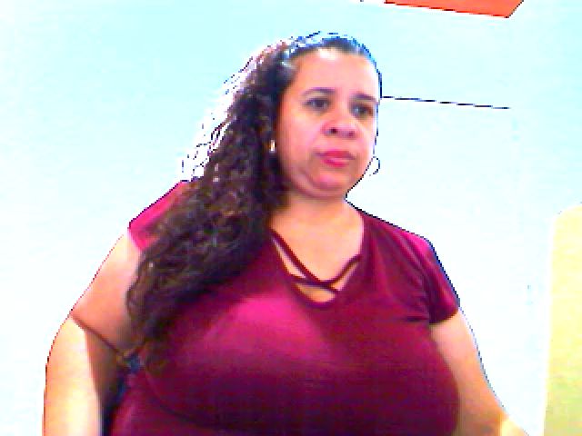 Live sex webcam photo for LatinaBigAss4 #271468938