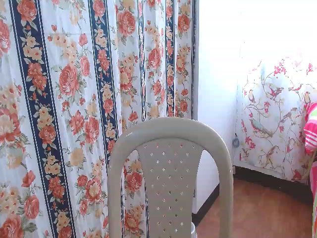 Live sex webcam photo for SweetxLoren #271479793