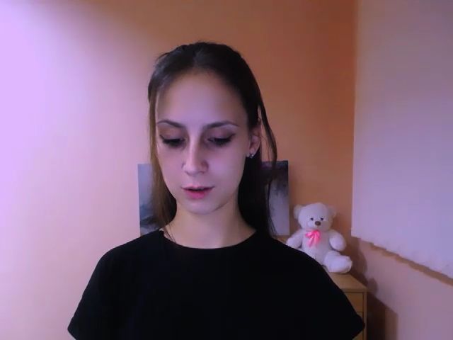 Live sex webcam photo for CuddliesNikki #271480505