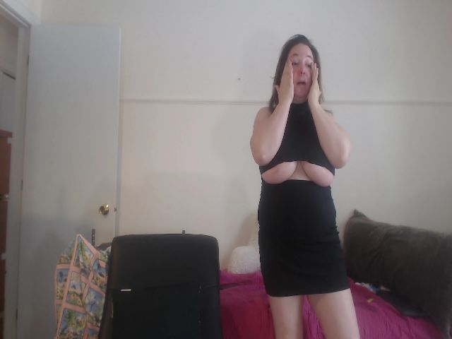 Live sex webcam photo for voluptuousDDD #271476802